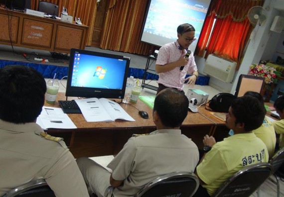 ภาพกิจกรรม คณะวิทยาศาสตร์และเทคโนโลยี จัดการอบรมเชิงปฏิบัติการด้านคอมพิวเตอร์และเทคโนโลยีสู่ชุมชนประจำปี 2561