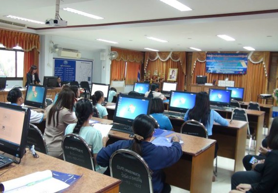 ภาพกิจกรรม คณะวิทยาศาสตร์และเทคโนโลยี จัดการอบรมเชิงปฏิบัติการด้านคอมพิวเตอร์และเทคโนโลยีสู่ชุมชนประจำปี 2561