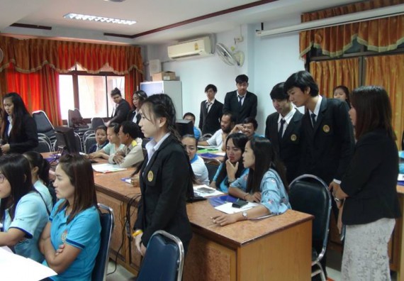 ภาพกิจกรรม คณะวิทยาศาสตร์และเทคโนโลยี จัดการอบรมเชิงปฏิบัติการด้านคอมพิวเตอร์และเทคโนโลยีสู่ชุมชนประจำปี 2561