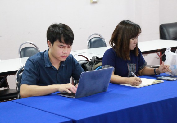 ภาพกิจกรรม คณะวิทยาศาสตร์และเทคโนโลยี จัดกิจกรรมการแลกเปลี่ยนเรียนรู้การแสวงหาทุนสนับสนุนงานวิจัยเพื่อพัฒนาชุมชนจากแหล่งทุนภายนอกและการตีพิมพ์หรือเผยแพร่วารสารทางวิชาการที่มีคุณภาพสูงขึ้น