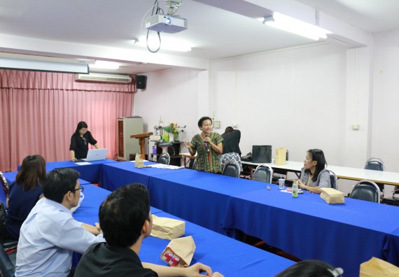 ภาพกิจกรรม คณะวิทยาศาสตร์และเทคโนโลยี จัดกิจกรรมการแลกเปลี่ยนเรียนรู้การแสวงหาทุนสนับสนุนงานวิจัยเพื่อพัฒนาชุมชนจากแหล่งทุนภายนอกและการตีพิมพ์หรือเผยแพร่วารสารทางวิชาการที่มีคุณภาพสูงขึ้น