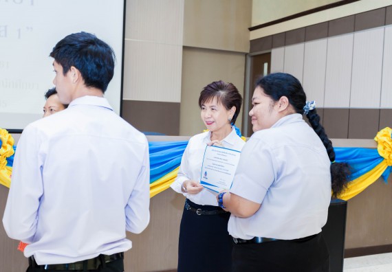 ภาพกิจกรรม คณะวิทยาศาสตร์และเทคโนโลยี จัดกิจกรรมพิธีมอบทุนเพื่อการศึกษา “ปตท.สผ. จากทรัพย์ในดินสู่สินทางปัญญา รักษาสิ่งแวดล้อม” ประจำปีการศึกษา 2560