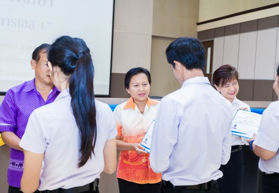 ภาพกิจกรรม คณะวิทยาศาสตร์และเทคโนโลยี จัดกิจกรรมพิธีมอบทุนเพื่อการศึกษา “ปตท.สผ. จากทรัพย์ในดินสู่สินทางปัญญา รักษาสิ่งแวดล้อม” ประจำปีการศึกษา 2560