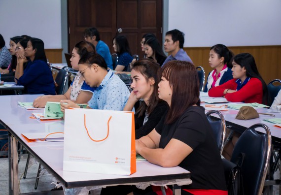 ภาพกิจกรรม คณะวิทยาศาสตร์และเทคโนโลยี จัดการอบรมเชิงปฏิบัติการ เรื่อง การส่งเสริมการเรียนรู้วิทยาศาสตร์ในรูปแบบ STEM