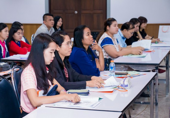 ภาพกิจกรรม คณะวิทยาศาสตร์และเทคโนโลยี จัดการอบรมเชิงปฏิบัติการ เรื่อง การส่งเสริมการเรียนรู้วิทยาศาสตร์ในรูปแบบ STEM