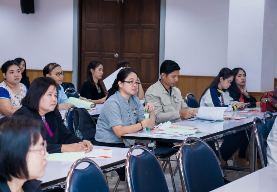 ภาพกิจกรรม คณะวิทยาศาสตร์และเทคโนโลยี จัดการอบรมเชิงปฏิบัติการ เรื่อง การส่งเสริมการเรียนรู้วิทยาศาสตร์ในรูปแบบ STEM