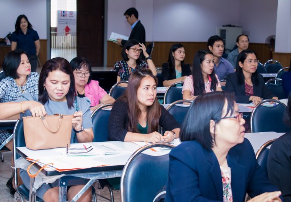 ภาพกิจกรรม คณะวิทยาศาสตร์และเทคโนโลยี จัดการอบรมเชิงปฏิบัติการ เรื่อง การส่งเสริมการเรียนรู้วิทยาศาสตร์ในรูปแบบ STEM