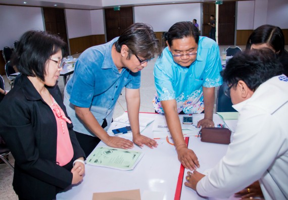 ภาพกิจกรรม คณะวิทยาศาสตร์และเทคโนโลยี จัดการอบรมเชิงปฏิบัติการ เรื่อง การส่งเสริมการเรียนรู้วิทยาศาสตร์ในรูปแบบ STEM