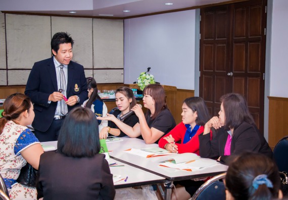 ภาพกิจกรรม คณะวิทยาศาสตร์และเทคโนโลยี จัดการอบรมเชิงปฏิบัติการ เรื่อง การส่งเสริมการเรียนรู้วิทยาศาสตร์ในรูปแบบ STEM