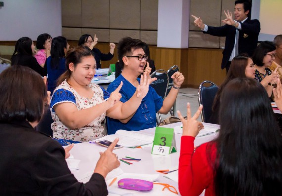 ภาพกิจกรรม คณะวิทยาศาสตร์และเทคโนโลยี จัดการอบรมเชิงปฏิบัติการ เรื่อง การส่งเสริมการเรียนรู้วิทยาศาสตร์ในรูปแบบ STEM