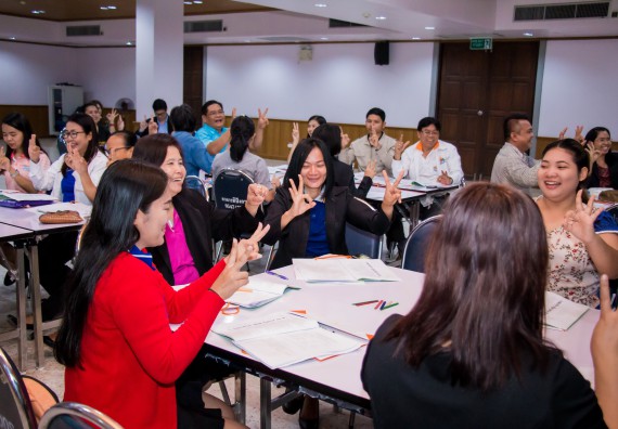 ภาพกิจกรรม คณะวิทยาศาสตร์และเทคโนโลยี จัดการอบรมเชิงปฏิบัติการ เรื่อง การส่งเสริมการเรียนรู้วิทยาศาสตร์ในรูปแบบ STEM