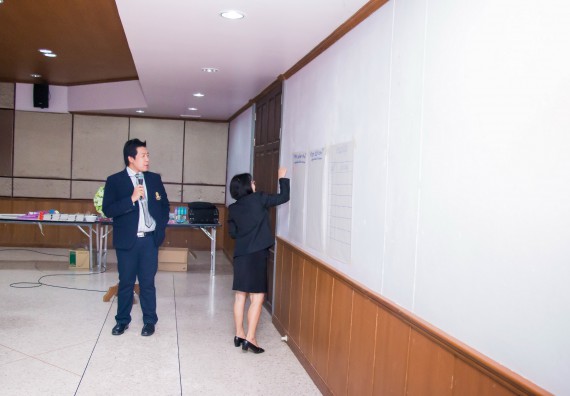 ภาพกิจกรรม คณะวิทยาศาสตร์และเทคโนโลยี จัดการอบรมเชิงปฏิบัติการ เรื่อง การส่งเสริมการเรียนรู้วิทยาศาสตร์ในรูปแบบ STEM