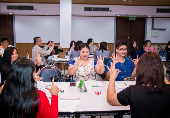 ภาพกิจกรรม คณะวิทยาศาสตร์และเทคโนโลยี จัดการอบรมเชิงปฏิบัติการ เรื่อง การส่งเสริมการเรียนรู้วิทยาศาสตร์ในรูปแบบ STEM