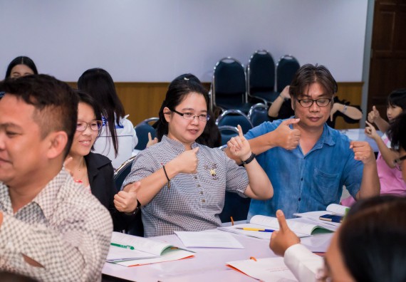ภาพกิจกรรม คณะวิทยาศาสตร์และเทคโนโลยี จัดการอบรมเชิงปฏิบัติการ เรื่อง การส่งเสริมการเรียนรู้วิทยาศาสตร์ในรูปแบบ STEM