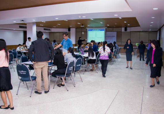 ภาพกิจกรรม คณะวิทยาศาสตร์และเทคโนโลยี จัดการอบรมเชิงปฏิบัติการ เรื่อง การส่งเสริมการเรียนรู้วิทยาศาสตร์ในรูปแบบ STEM