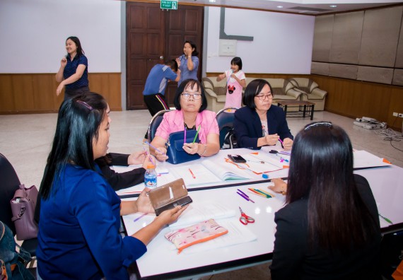 ภาพกิจกรรม คณะวิทยาศาสตร์และเทคโนโลยี จัดการอบรมเชิงปฏิบัติการ เรื่อง การส่งเสริมการเรียนรู้วิทยาศาสตร์ในรูปแบบ STEM