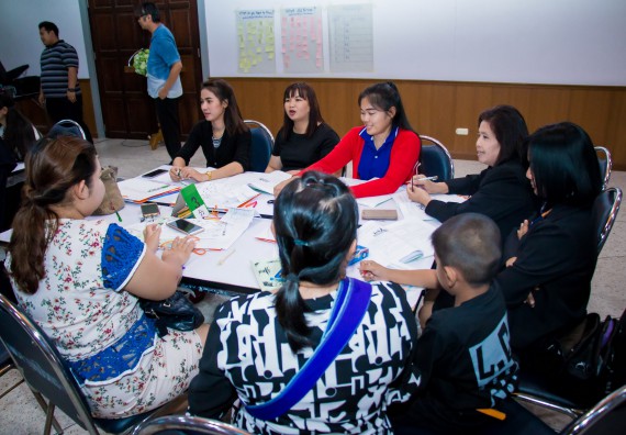 ภาพกิจกรรม คณะวิทยาศาสตร์และเทคโนโลยี จัดการอบรมเชิงปฏิบัติการ เรื่อง การส่งเสริมการเรียนรู้วิทยาศาสตร์ในรูปแบบ STEM