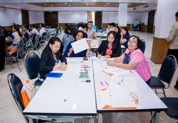 ภาพกิจกรรม คณะวิทยาศาสตร์และเทคโนโลยี จัดการอบรมเชิงปฏิบัติการ เรื่อง การส่งเสริมการเรียนรู้วิทยาศาสตร์ในรูปแบบ STEM