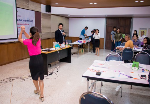 ภาพกิจกรรม คณะวิทยาศาสตร์และเทคโนโลยี จัดการอบรมเชิงปฏิบัติการ เรื่อง การส่งเสริมการเรียนรู้วิทยาศาสตร์ในรูปแบบ STEM