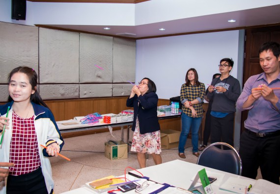 ภาพกิจกรรม คณะวิทยาศาสตร์และเทคโนโลยี จัดการอบรมเชิงปฏิบัติการ เรื่อง การส่งเสริมการเรียนรู้วิทยาศาสตร์ในรูปแบบ STEM