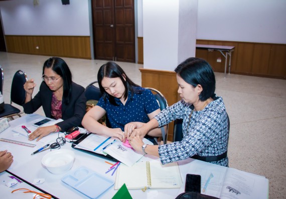 ภาพกิจกรรม คณะวิทยาศาสตร์และเทคโนโลยี จัดการอบรมเชิงปฏิบัติการ เรื่อง การส่งเสริมการเรียนรู้วิทยาศาสตร์ในรูปแบบ STEM