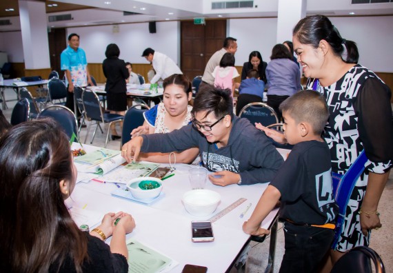 ภาพกิจกรรม คณะวิทยาศาสตร์และเทคโนโลยี จัดการอบรมเชิงปฏิบัติการ เรื่อง การส่งเสริมการเรียนรู้วิทยาศาสตร์ในรูปแบบ STEM