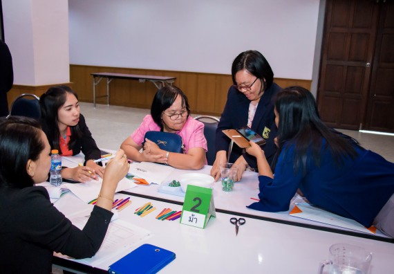 ภาพกิจกรรม คณะวิทยาศาสตร์และเทคโนโลยี จัดการอบรมเชิงปฏิบัติการ เรื่อง การส่งเสริมการเรียนรู้วิทยาศาสตร์ในรูปแบบ STEM