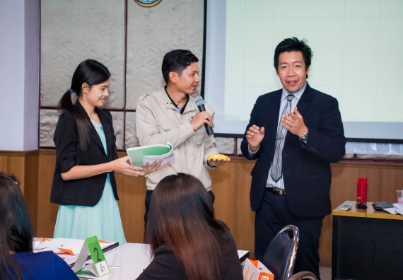 ภาพกิจกรรม คณะวิทยาศาสตร์และเทคโนโลยี จัดการอบรมเชิงปฏิบัติการ เรื่อง การส่งเสริมการเรียนรู้วิทยาศาสตร์ในรูปแบบ STEM