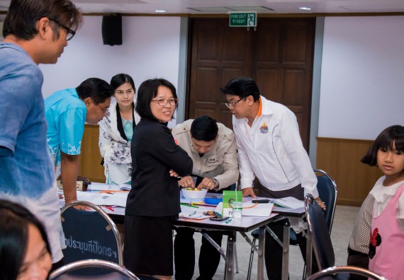 ภาพกิจกรรม คณะวิทยาศาสตร์และเทคโนโลยี จัดการอบรมเชิงปฏิบัติการ เรื่อง การส่งเสริมการเรียนรู้วิทยาศาสตร์ในรูปแบบ STEM