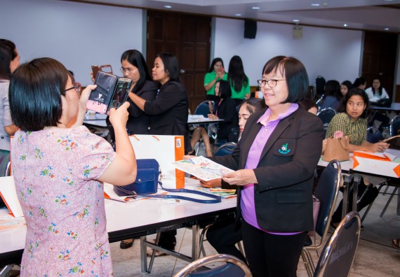 ภาพกิจกรรม คณะวิทยาศาสตร์และเทคโนโลยี จัดการอบรมเชิงปฏิบัติการ เรื่อง การส่งเสริมการเรียนรู้วิทยาศาสตร์ในรูปแบบ STEM