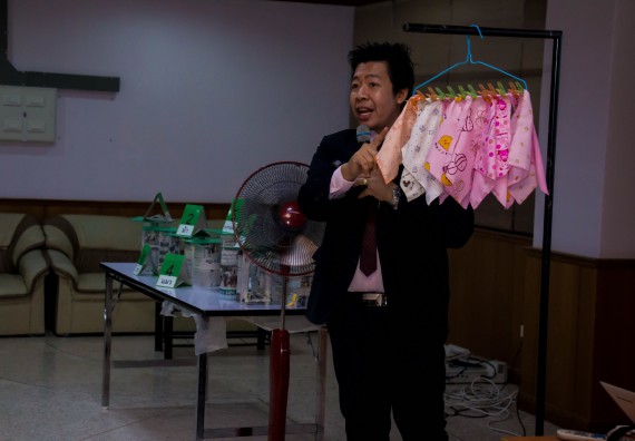 ภาพกิจกรรม คณะวิทยาศาสตร์และเทคโนโลยี จัดการอบรมเชิงปฏิบัติการ เรื่อง การส่งเสริมการเรียนรู้วิทยาศาสตร์ในรูปแบบ STEM