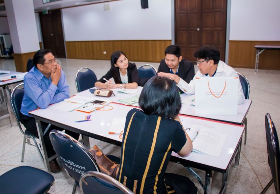 ภาพกิจกรรม คณะวิทยาศาสตร์และเทคโนโลยี จัดการอบรมเชิงปฏิบัติการ เรื่อง การส่งเสริมการเรียนรู้วิทยาศาสตร์ในรูปแบบ STEM