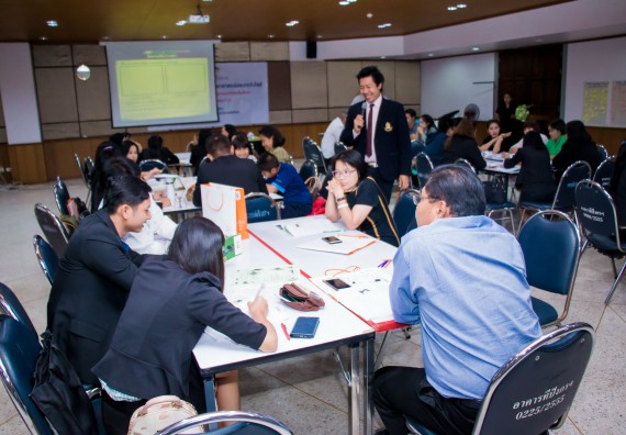 ภาพกิจกรรม คณะวิทยาศาสตร์และเทคโนโลยี จัดการอบรมเชิงปฏิบัติการ เรื่อง การส่งเสริมการเรียนรู้วิทยาศาสตร์ในรูปแบบ STEM