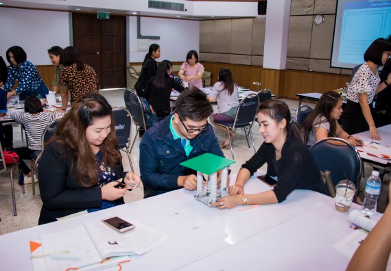 ภาพกิจกรรม คณะวิทยาศาสตร์และเทคโนโลยี จัดการอบรมเชิงปฏิบัติการ เรื่อง การส่งเสริมการเรียนรู้วิทยาศาสตร์ในรูปแบบ STEM