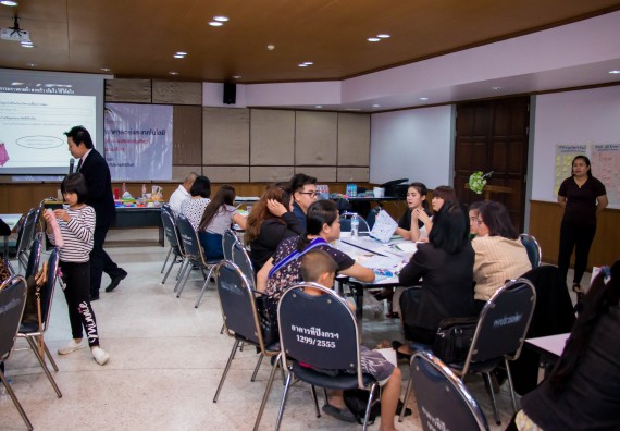 ภาพกิจกรรม คณะวิทยาศาสตร์และเทคโนโลยี จัดการอบรมเชิงปฏิบัติการ เรื่อง การส่งเสริมการเรียนรู้วิทยาศาสตร์ในรูปแบบ STEM