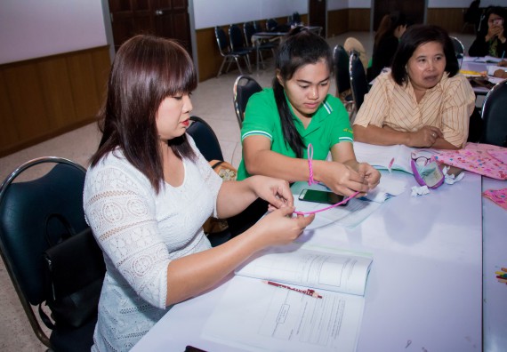 ภาพกิจกรรม คณะวิทยาศาสตร์และเทคโนโลยี จัดการอบรมเชิงปฏิบัติการ เรื่อง การส่งเสริมการเรียนรู้วิทยาศาสตร์ในรูปแบบ STEM