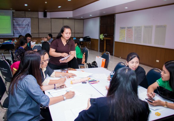 ภาพกิจกรรม คณะวิทยาศาสตร์และเทคโนโลยี จัดการอบรมเชิงปฏิบัติการ เรื่อง การส่งเสริมการเรียนรู้วิทยาศาสตร์ในรูปแบบ STEM