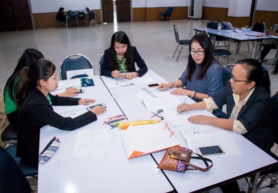 ภาพกิจกรรม คณะวิทยาศาสตร์และเทคโนโลยี จัดการอบรมเชิงปฏิบัติการ เรื่อง การส่งเสริมการเรียนรู้วิทยาศาสตร์ในรูปแบบ STEM