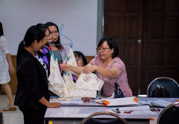 ภาพกิจกรรม คณะวิทยาศาสตร์และเทคโนโลยี จัดการอบรมเชิงปฏิบัติการ เรื่อง การส่งเสริมการเรียนรู้วิทยาศาสตร์ในรูปแบบ STEM