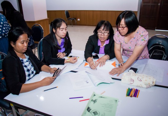 ภาพกิจกรรม คณะวิทยาศาสตร์และเทคโนโลยี จัดการอบรมเชิงปฏิบัติการ เรื่อง การส่งเสริมการเรียนรู้วิทยาศาสตร์ในรูปแบบ STEM