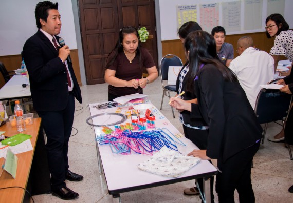 ภาพกิจกรรม คณะวิทยาศาสตร์และเทคโนโลยี จัดการอบรมเชิงปฏิบัติการ เรื่อง การส่งเสริมการเรียนรู้วิทยาศาสตร์ในรูปแบบ STEM