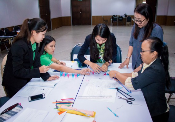 ภาพกิจกรรม คณะวิทยาศาสตร์และเทคโนโลยี จัดการอบรมเชิงปฏิบัติการ เรื่อง การส่งเสริมการเรียนรู้วิทยาศาสตร์ในรูปแบบ STEM