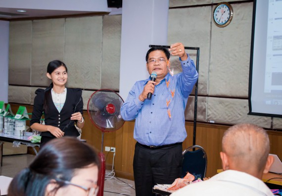 ภาพกิจกรรม คณะวิทยาศาสตร์และเทคโนโลยี จัดการอบรมเชิงปฏิบัติการ เรื่อง การส่งเสริมการเรียนรู้วิทยาศาสตร์ในรูปแบบ STEM