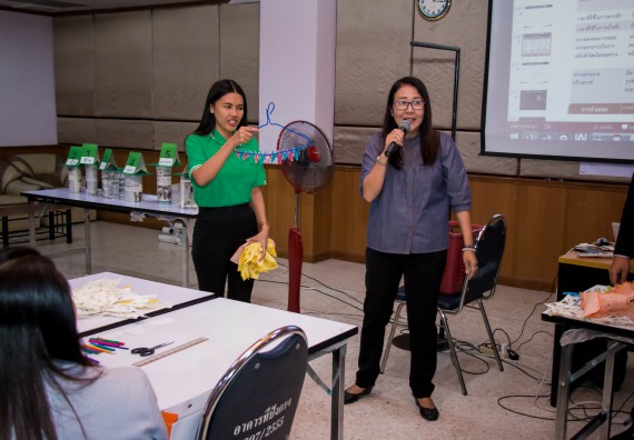 ภาพกิจกรรม คณะวิทยาศาสตร์และเทคโนโลยี จัดการอบรมเชิงปฏิบัติการ เรื่อง การส่งเสริมการเรียนรู้วิทยาศาสตร์ในรูปแบบ STEM