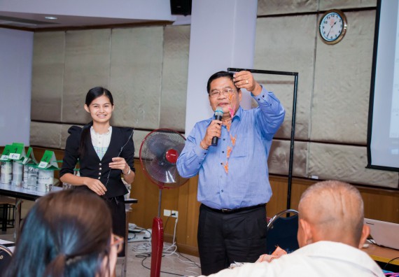 ภาพกิจกรรม คณะวิทยาศาสตร์และเทคโนโลยี จัดการอบรมเชิงปฏิบัติการ เรื่อง การส่งเสริมการเรียนรู้วิทยาศาสตร์ในรูปแบบ STEM