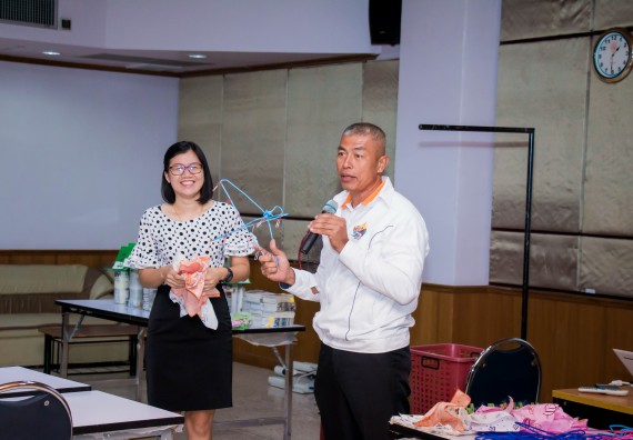 ภาพกิจกรรม คณะวิทยาศาสตร์และเทคโนโลยี จัดการอบรมเชิงปฏิบัติการ เรื่อง การส่งเสริมการเรียนรู้วิทยาศาสตร์ในรูปแบบ STEM