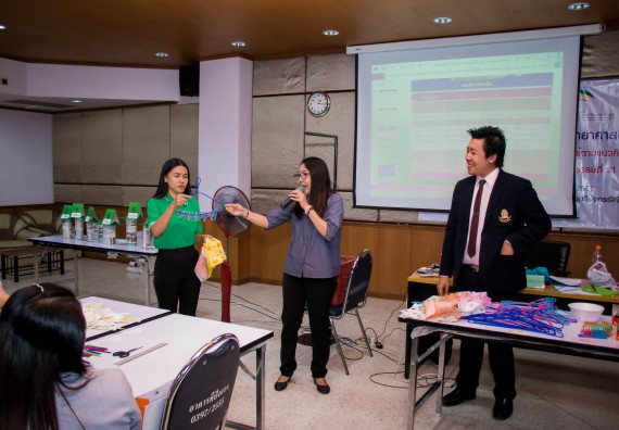 ภาพกิจกรรม คณะวิทยาศาสตร์และเทคโนโลยี จัดการอบรมเชิงปฏิบัติการ เรื่อง การส่งเสริมการเรียนรู้วิทยาศาสตร์ในรูปแบบ STEM