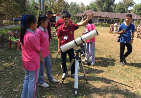 ภาพกิจกรรม โปรแกรมวิชาฟิสิกส์ จัดค่ายดาราศาสตร์และสิ่งแวดล้อม