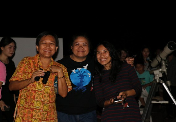 ภาพกิจกรรม ศูนย์วิทยาศาสตร์และวิทยาศาสตร์ประยุกต์ จัดกิจกรรมบริการวิชาการชมปรากฏการณ์ธรรมชาติ Super Blue Blood Moon