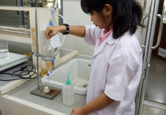  ภาพกิจกรรม โปรแกรมวิชาเคมี จัดการอบรมเชิงปฏิบัติการเสริมทักษะพื้นฐานทางเคมี